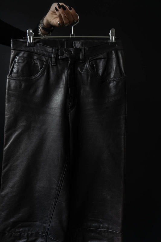 Lederhose Schwarz XS–S - theplaincircle vintage