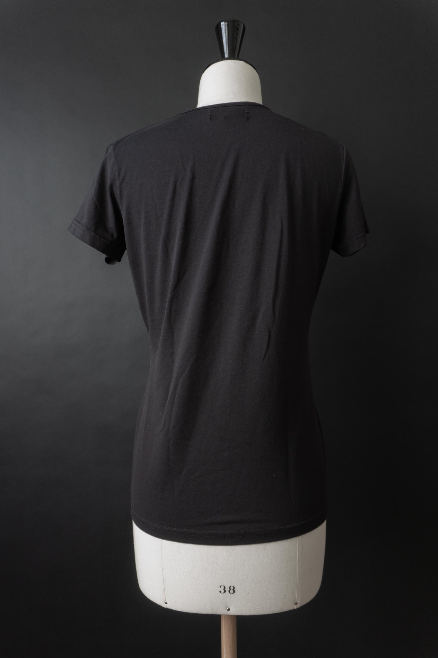 Closed T-Shirt schwarz – 90s Basic Shirt mit V-Ausschnitt, S–M theplaincircle vintage
