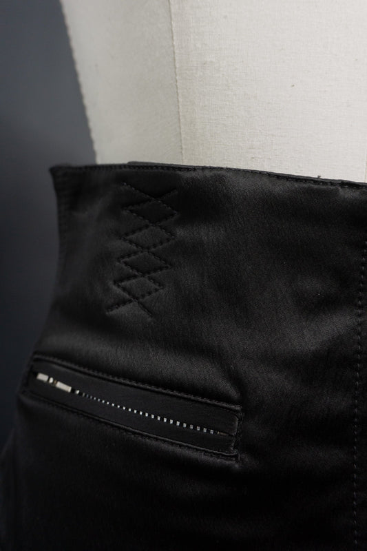 Vintage Closed Corsagen Rock – Shiny Pencil Skirt theplaincircle vintage