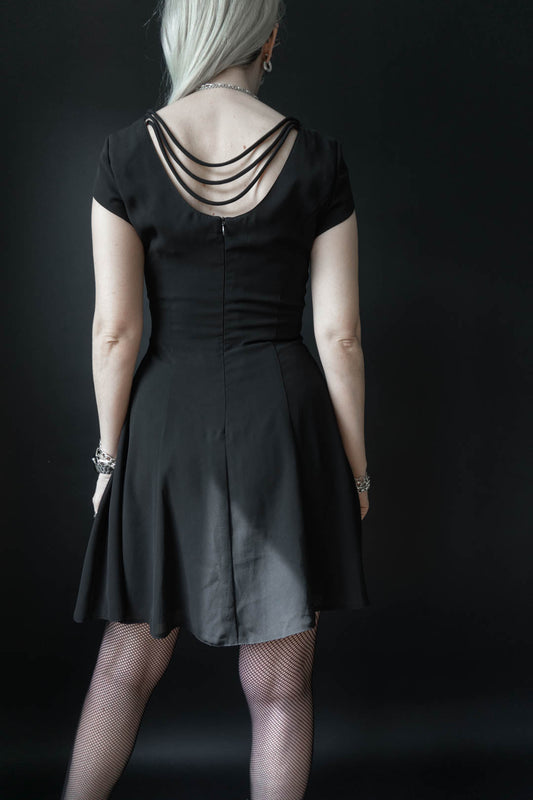 Witchy Minikleid, Rückendetail, S–M theplaincircle vintage