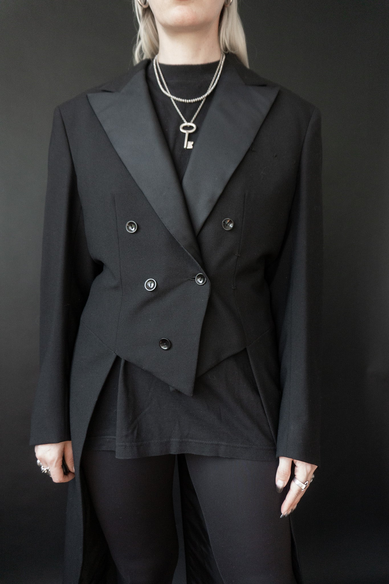 Frack Schwarz M–L theplaincircle vintage