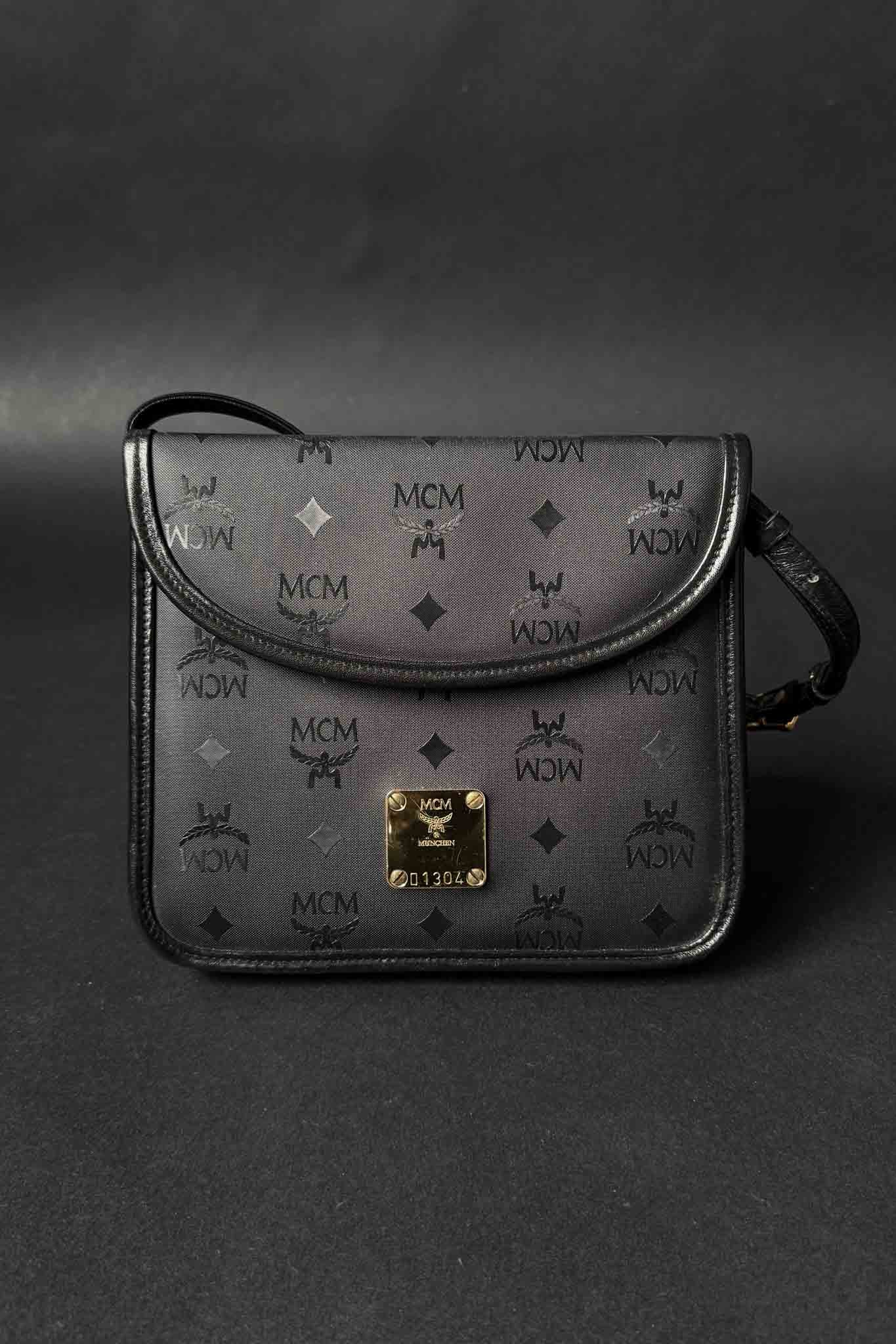 Vintage MCM Crossbody Tasche – 80s Nylon Monogram, Echtleder