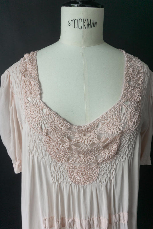Vintage Neglige Chiffonkleid mit Häkelspitze aus den 40er Jahren