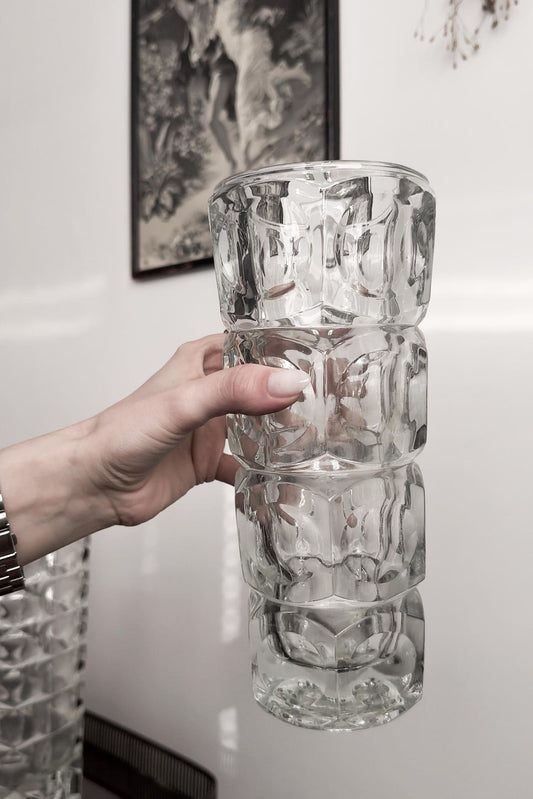 Vintage Glasvasen – Strukturierte Einzelstücke theplaincircle vintage