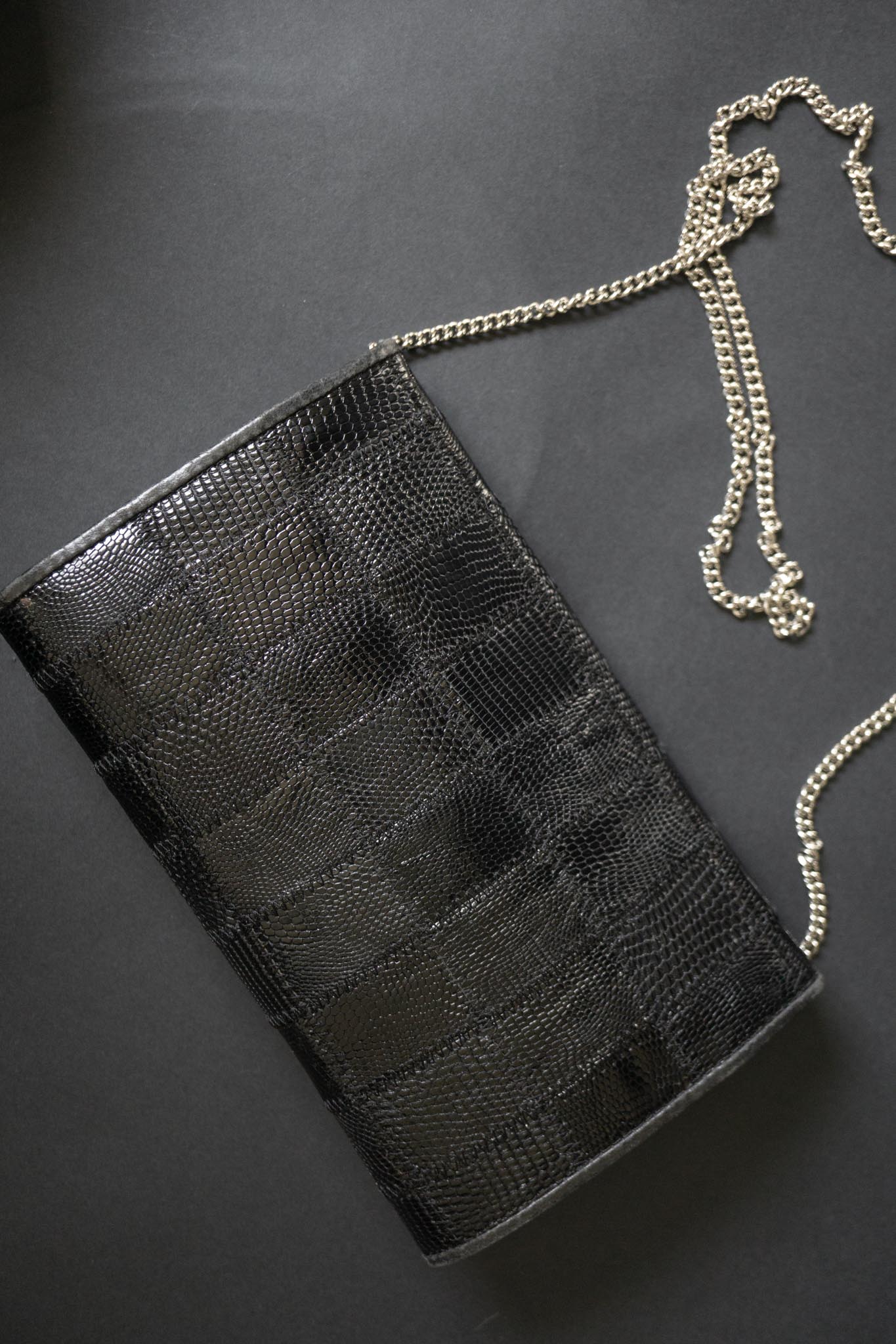 Vintage Clutch aus Kroko-Leder mit Kette