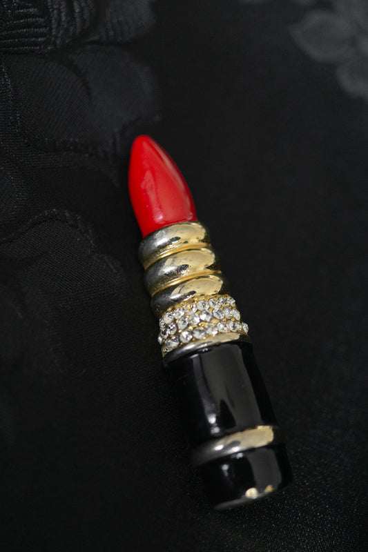 Vintage 80s Brosche – Lippenstift-Design in Gold & Rot
