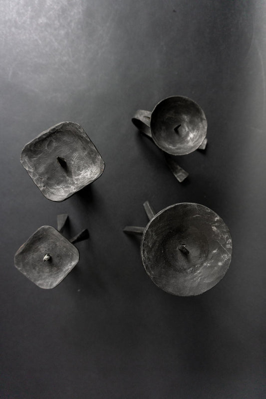 Vintage Brutalist Kerzenständer aus handgeschmiedetem Eisen – 4er Set, 1960s