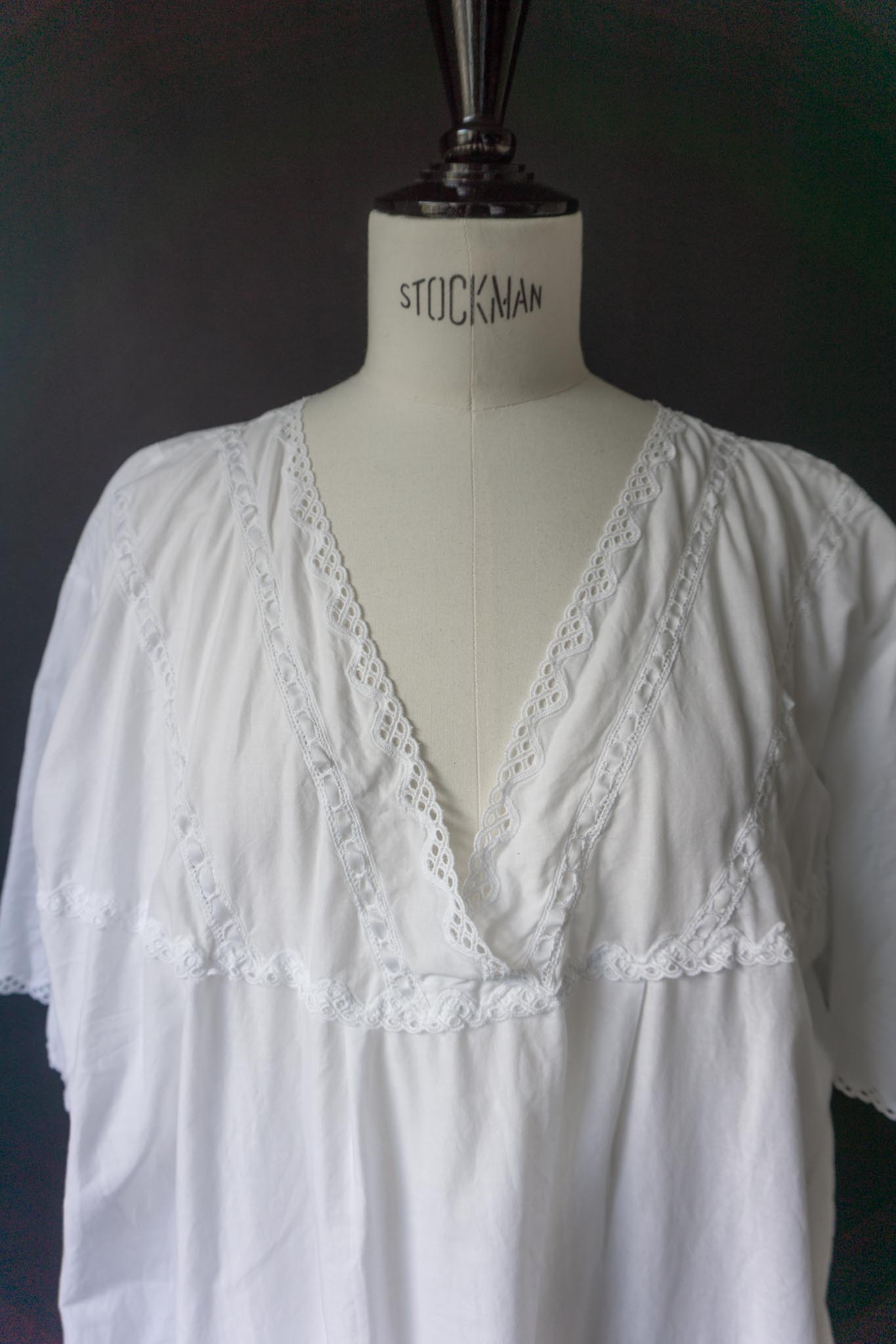 Vintage-Nachthemd aus Baumwolle mit Spitzenbesatz, M–XL theplaincircle vintage