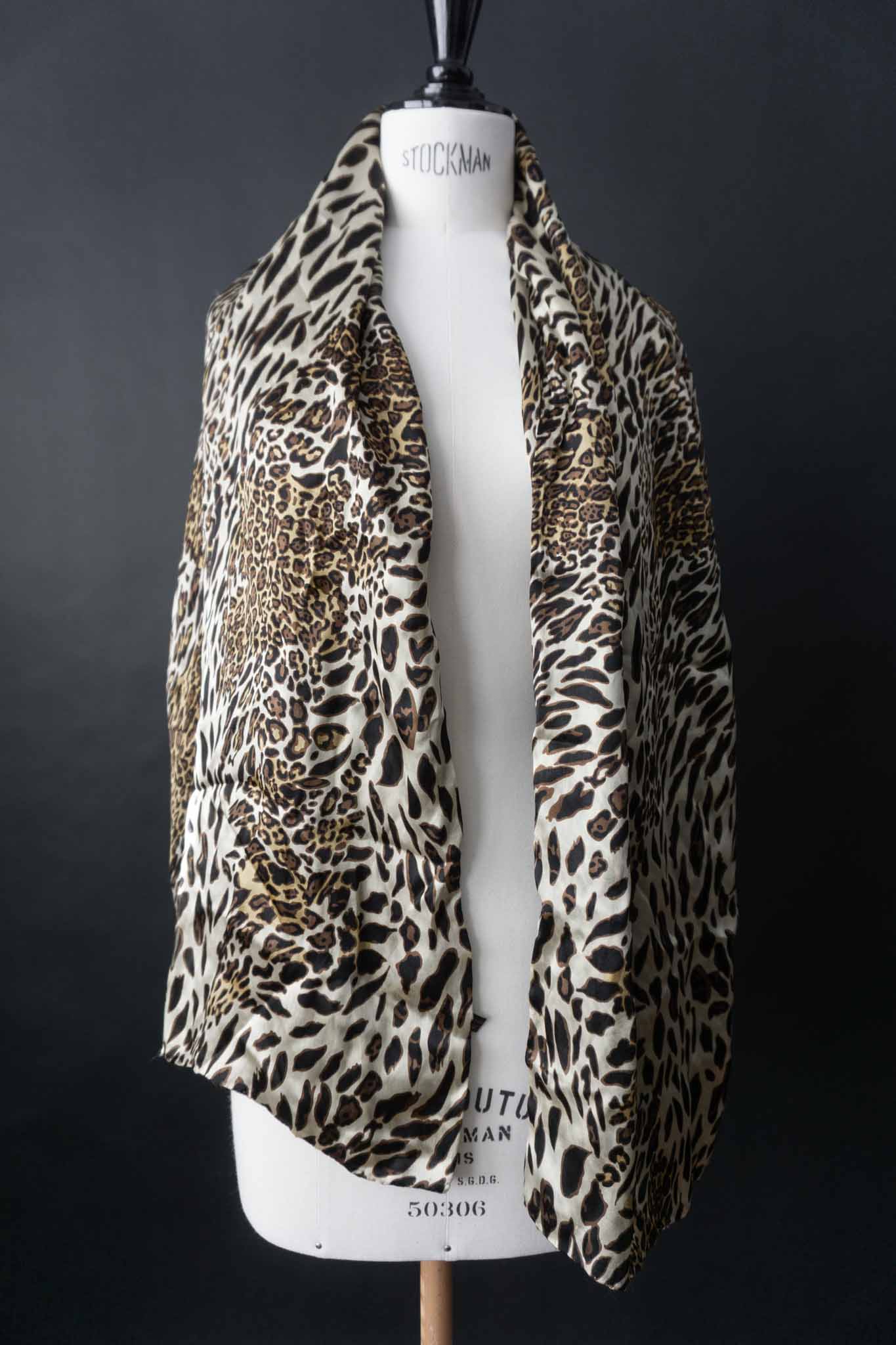 Vintage Tuch 2 theplaincircle vintage