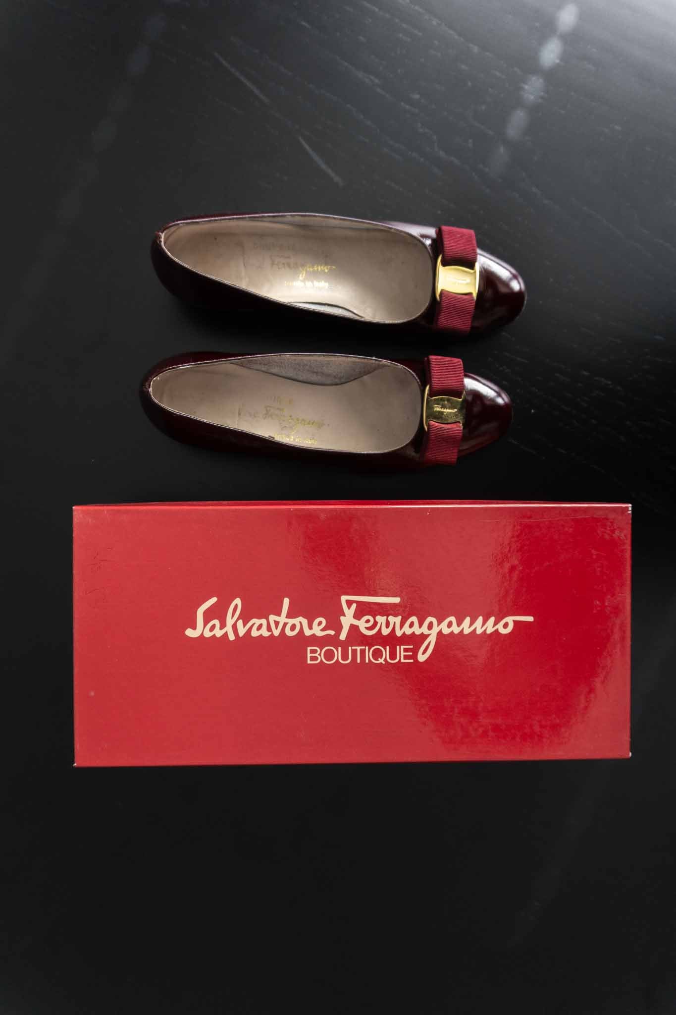 Vintage Salvatore Ferragamo Vara Ballerinas, Lackleder, 5,5