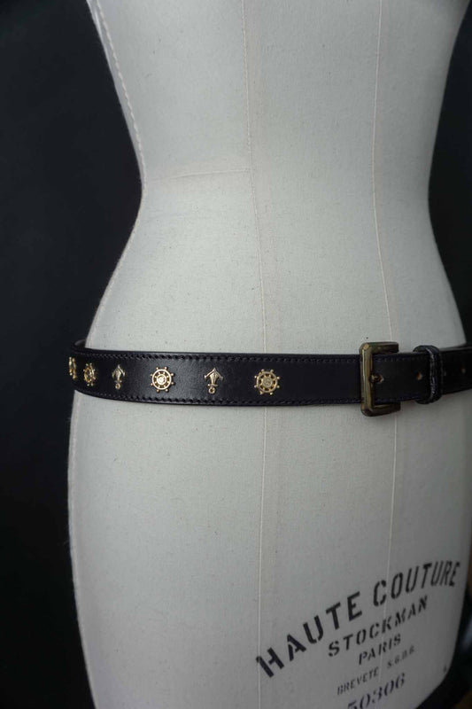 Vintage Ledergürtel Schwarz – Maritime Details mit Goldsymbolen theplaincircle vintage