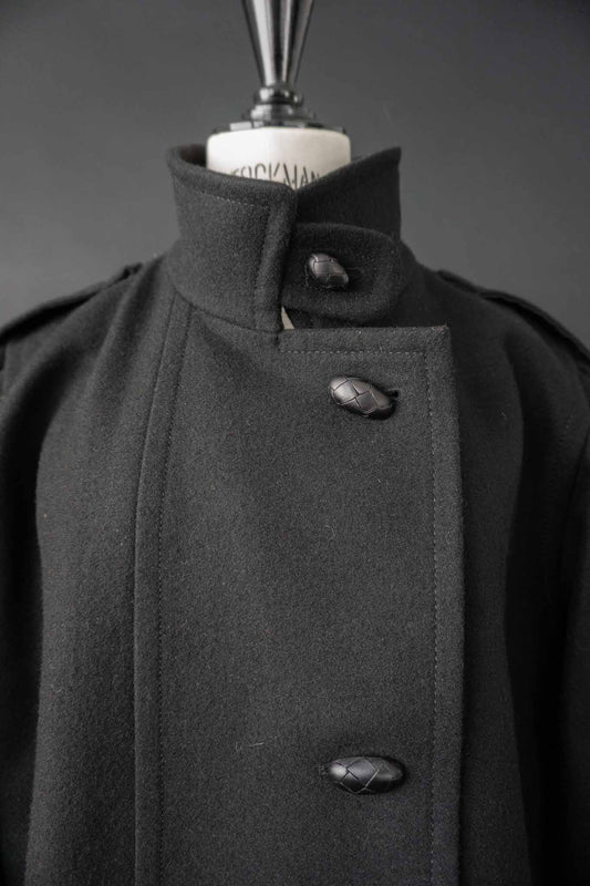 schwarzer 80s Wollmantel mit Oversize-Schnitt