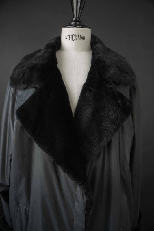 Oversized Vintage Mantel mit herausknöpfbarem Echtfellfutter in Schwarz – theplaincircle vintage