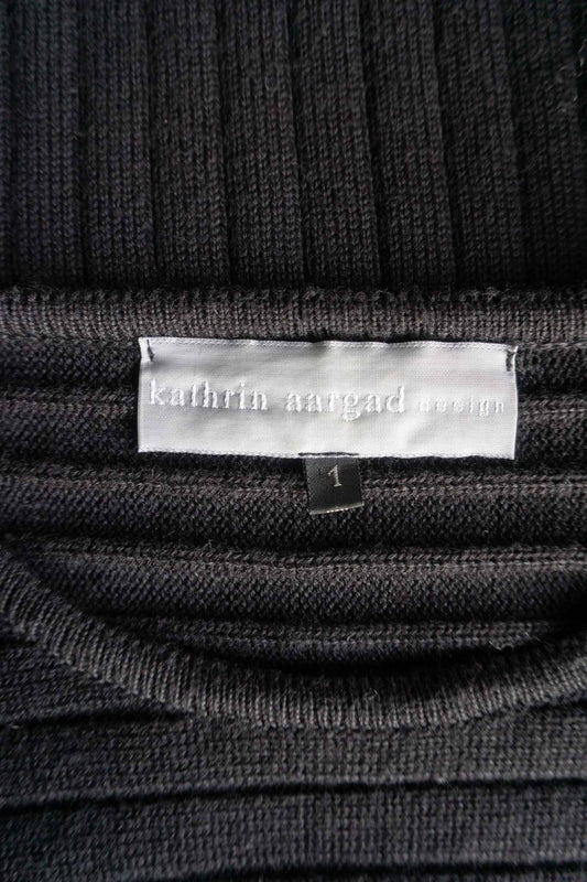 Schwarzes minimalistisches Stricktop aus Wollmischung mit Rippenstruktur – Vintage Damenmode