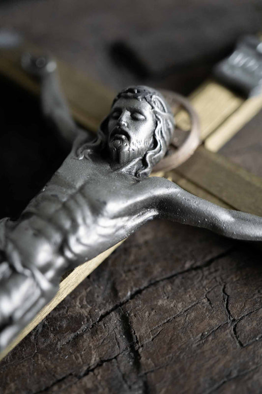 Vintage Kruzifix theplaincircle vintage