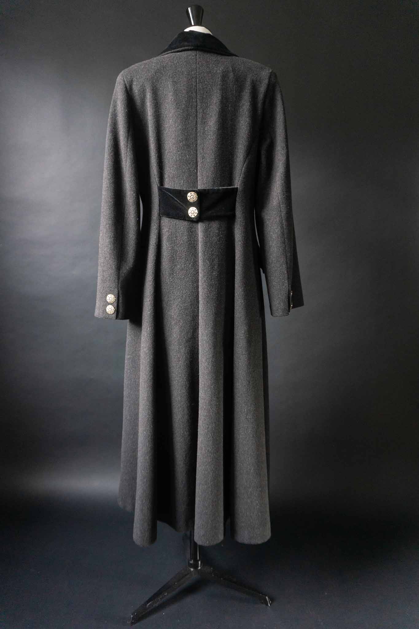 Langer Vintage Wollmantel mit doppelreihiger Knopfleiste & Samtkragen in Anthrazit