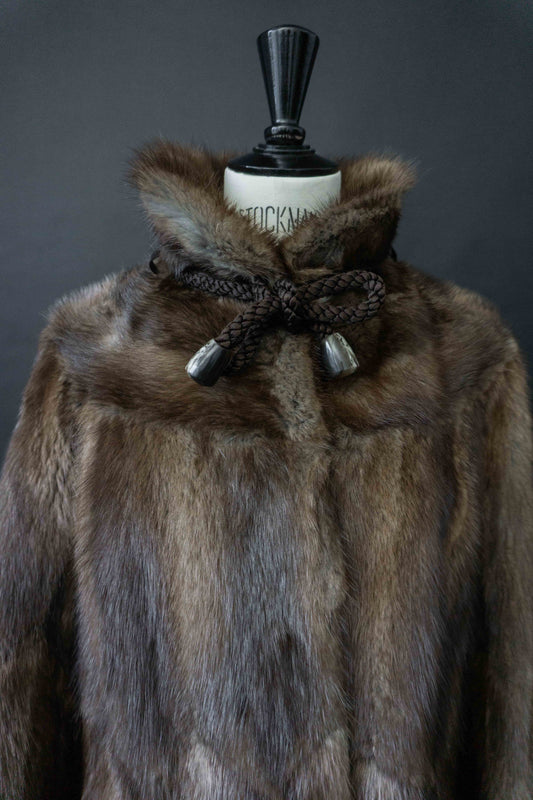 Vintage Nerzmantel 70er Jahre mit Kordelkragen, S–M theplaincircle vintage