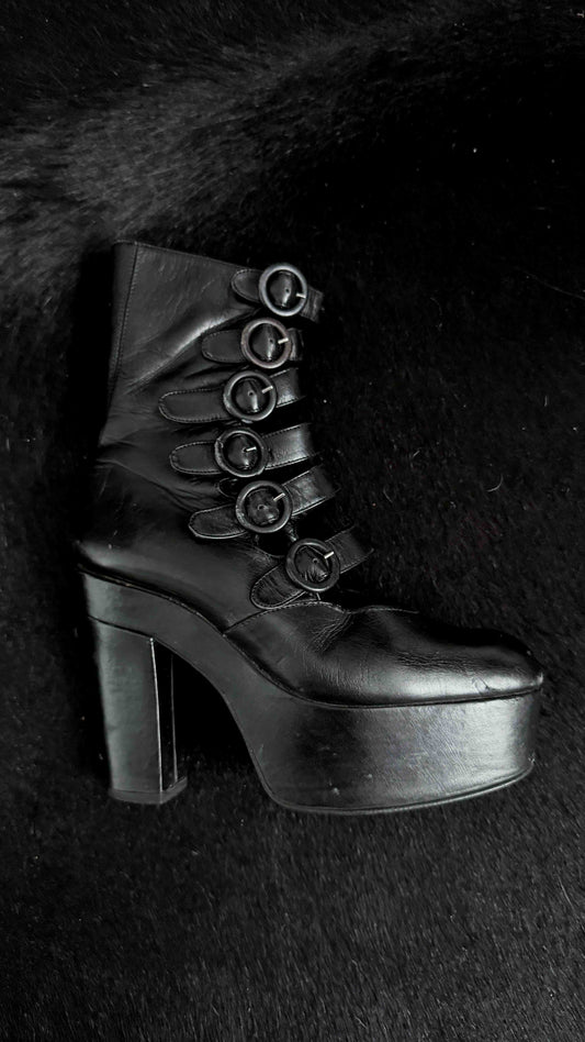 Vintage Platform Heels, Made in Italy theplaincircle vintage