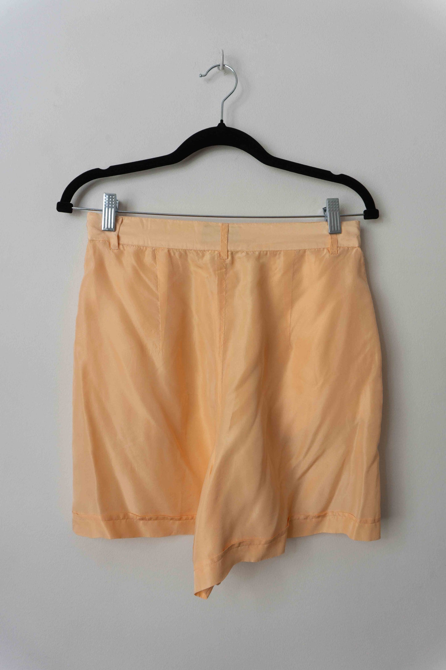 Vintage Seiden Shorts Apricot – 80s Silk High Waist Shorts, XS–M theplaincircle vintage