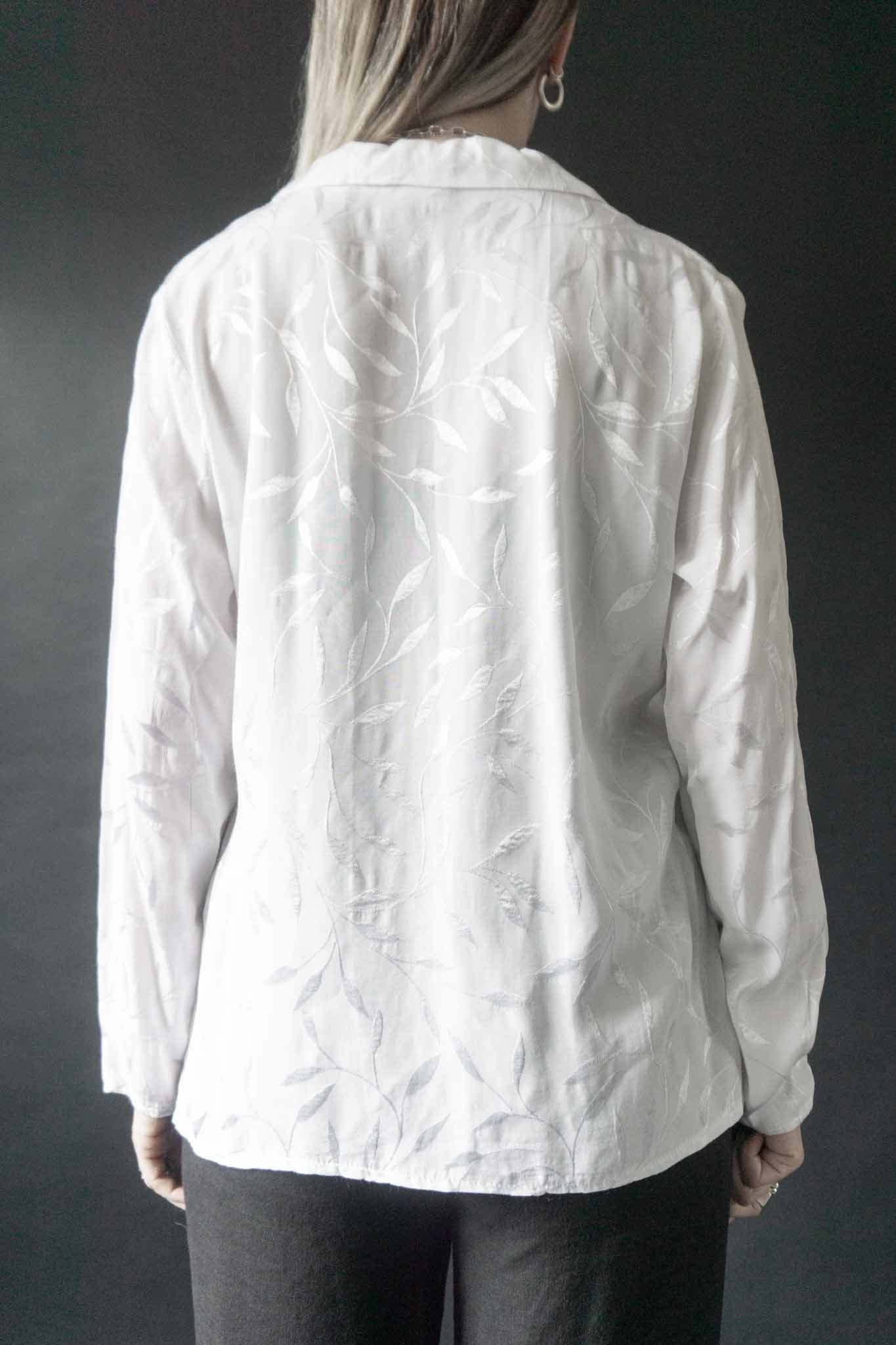 Weiße Vintage Viskose-Bluse mit tonalem Blütenmuster aus den 80s