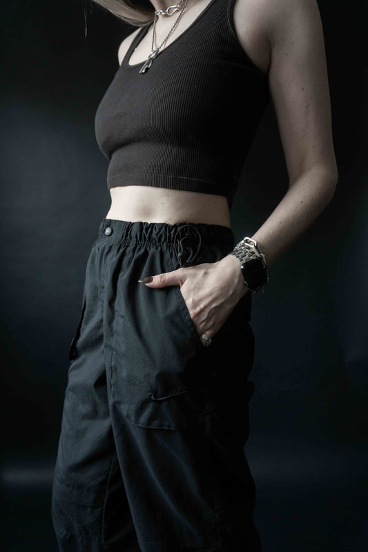 Schwarze Nike Combat-Hose mit Tunnelzug und Cargo-Taschen