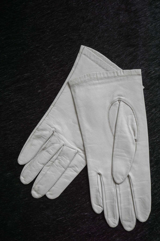 Weiße Vintage Handschuhe mit Originalverpackung