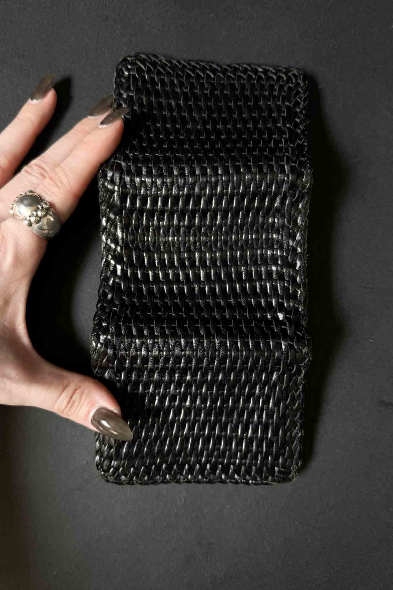 Geflochtenes schwarzes Leder-Portemonnaie im Mulberry Bootleg Style, inspiriert von Bottega Veneta