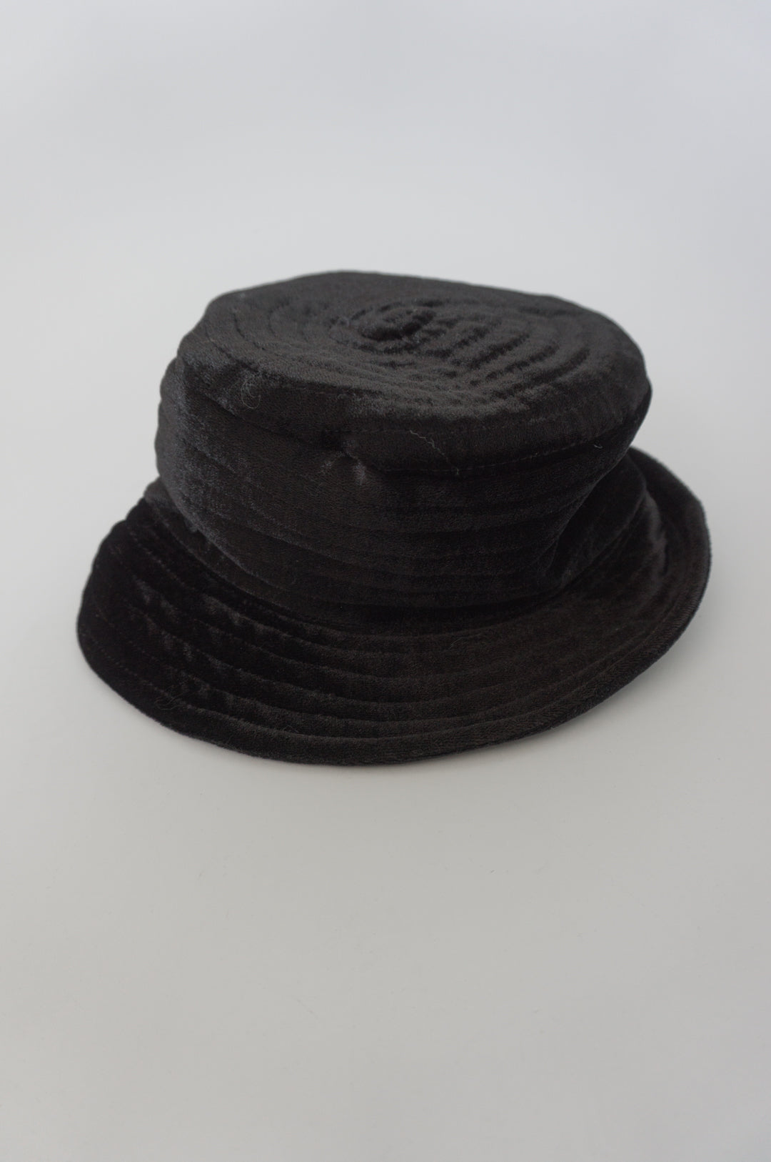 Bucket Hat, Schwarz, Samt theplaincircle vintage