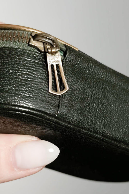 Vintage Nähschatulle aus grünem Leder – Made in Germany, 50er-60er theplaincircle vintage