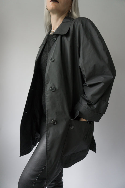 Regenmantel Schwarz - theplaincircle vintage