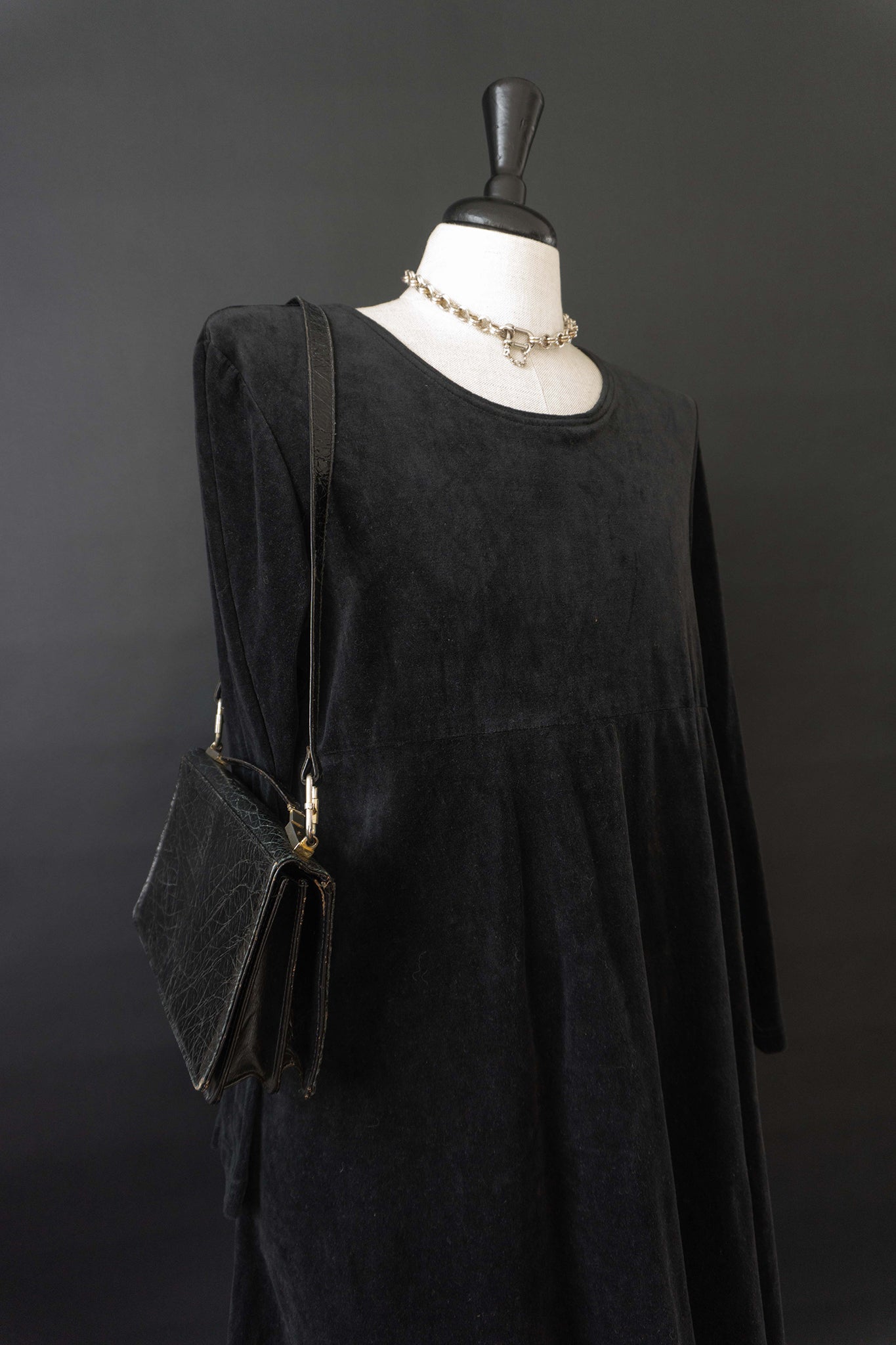 Tasche Schwarz Leder - theplaincircle vintage