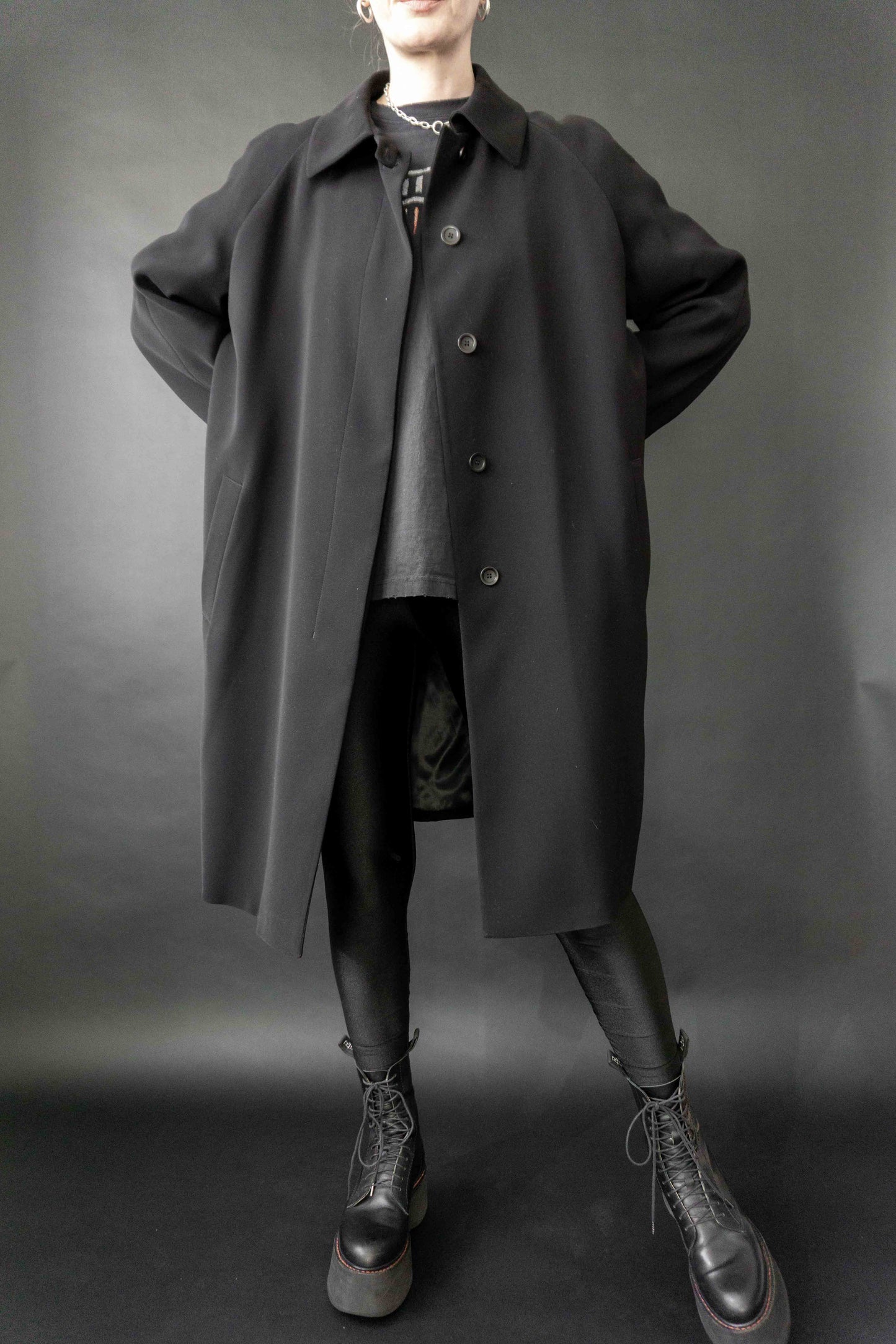 Minimalistischer Vintage Allegri Mantel in Schwarz – nachhaltige Vintage Kleidung