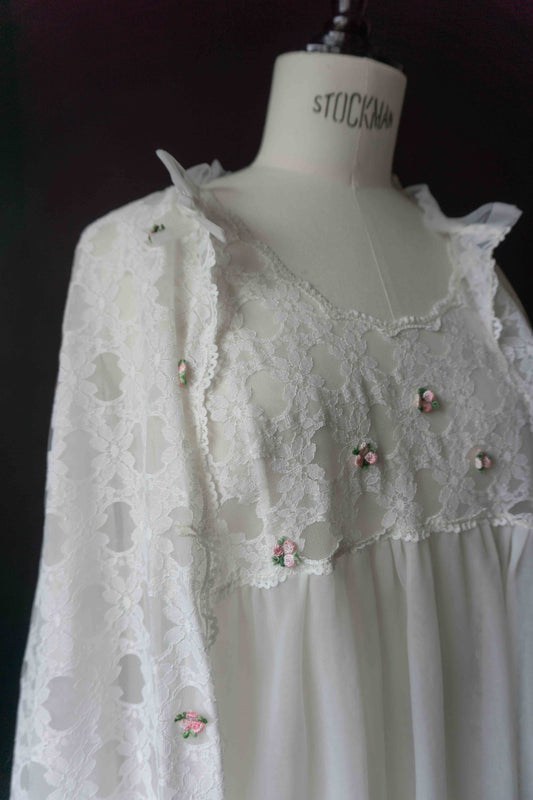 Zweiteiliges Vintage Lingerie Set aus den 50er Jahren mit Spitze & Blumen