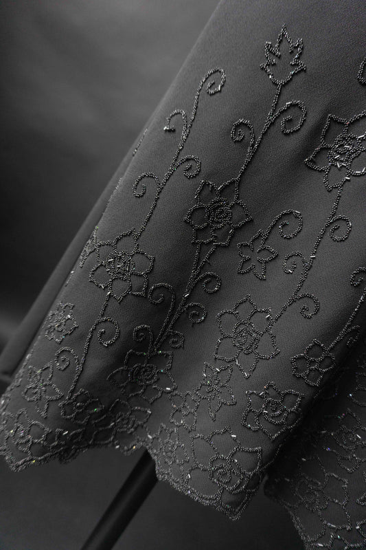 Schwarzes Vintage Kleid USA asymmetrisch Perlen Blüten Gothic