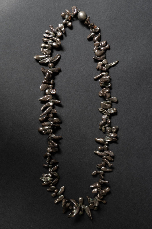 Perlenkette mit 925-Silberverschluss Keshi Perlen - Dunkle Aubergine Perlen - Große Stick Perlen - Japanische Akoya Salzwasser