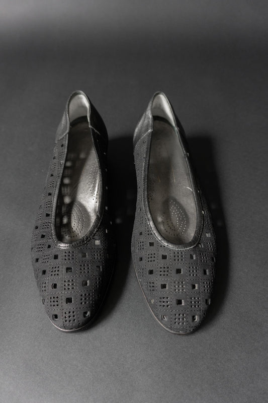 Schwarze Vintage Lederpumps mit Lochmuster und Keilabsatz – Größe 41