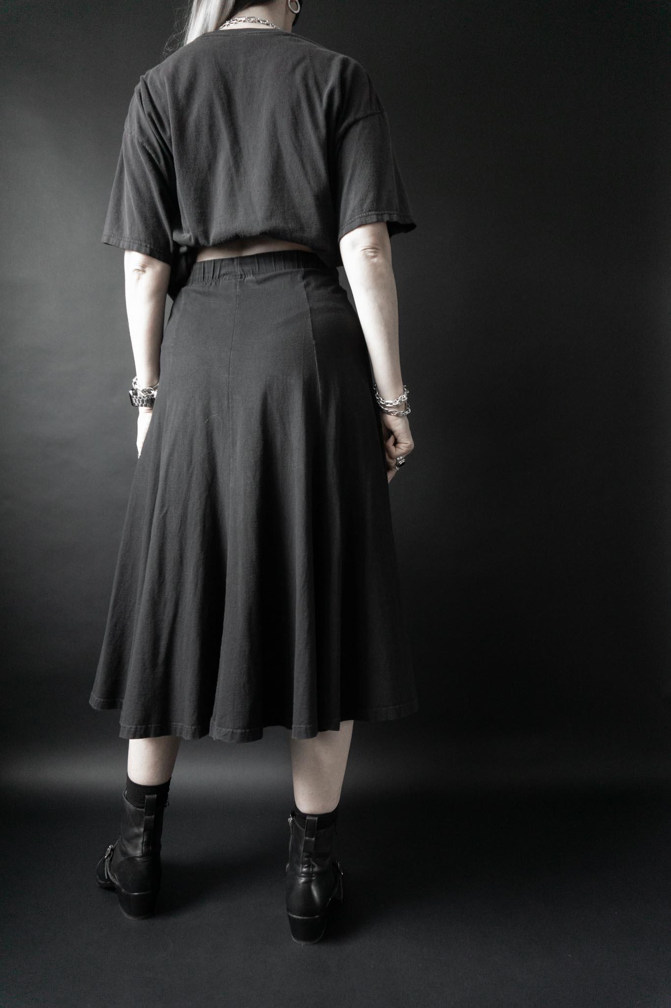 Schwarzer Midi-Tellerrock aus Baumwolle mit elastischem Bund