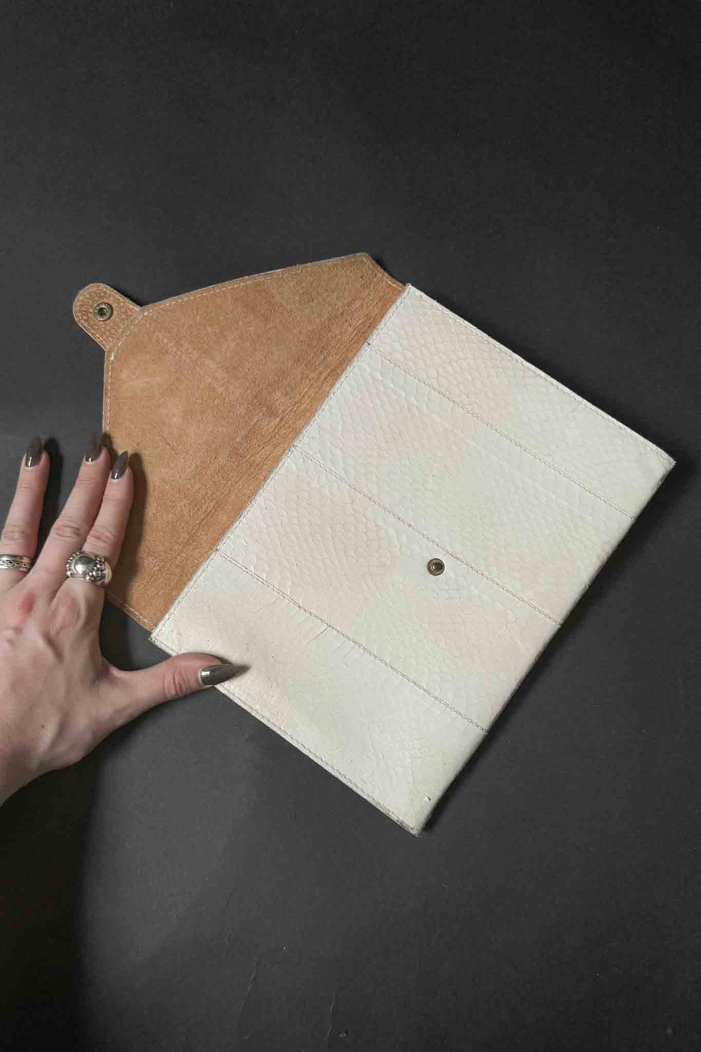 Vintage Clutch 70s Leder Creme theplaincircle vintage