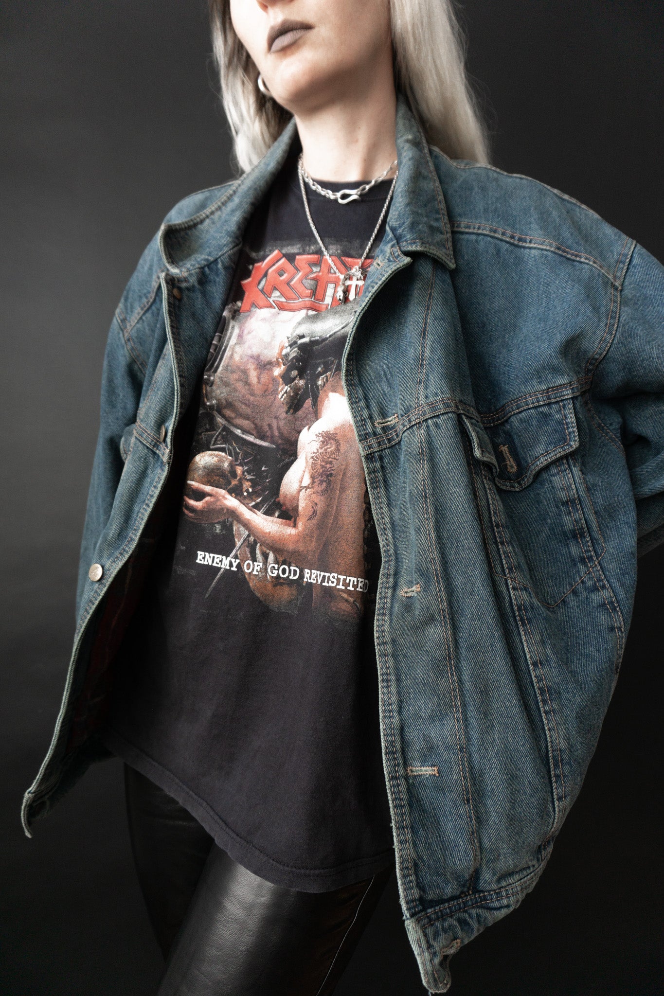 Schwarzes T-Shirt von der 2007 European Tour der Metalband Kreator.