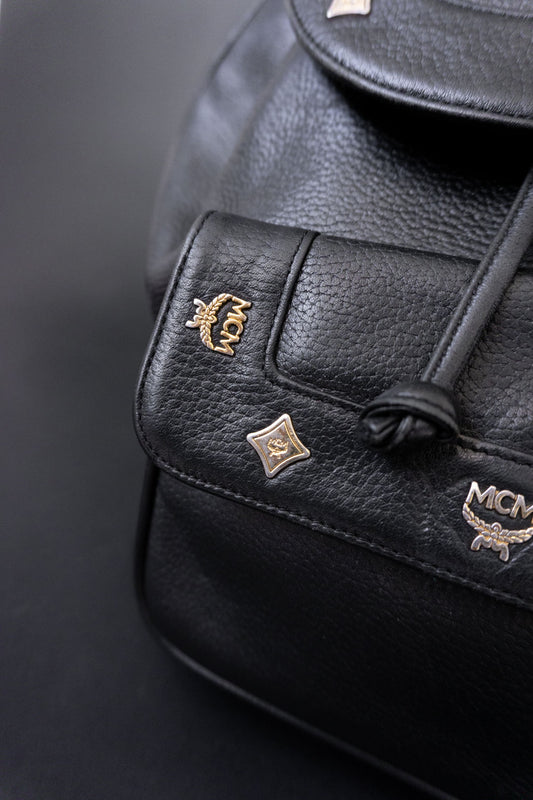 Vintage MCM Lederrucksack – Exklusiver Designer-Rucksack mit Goldener Hardware