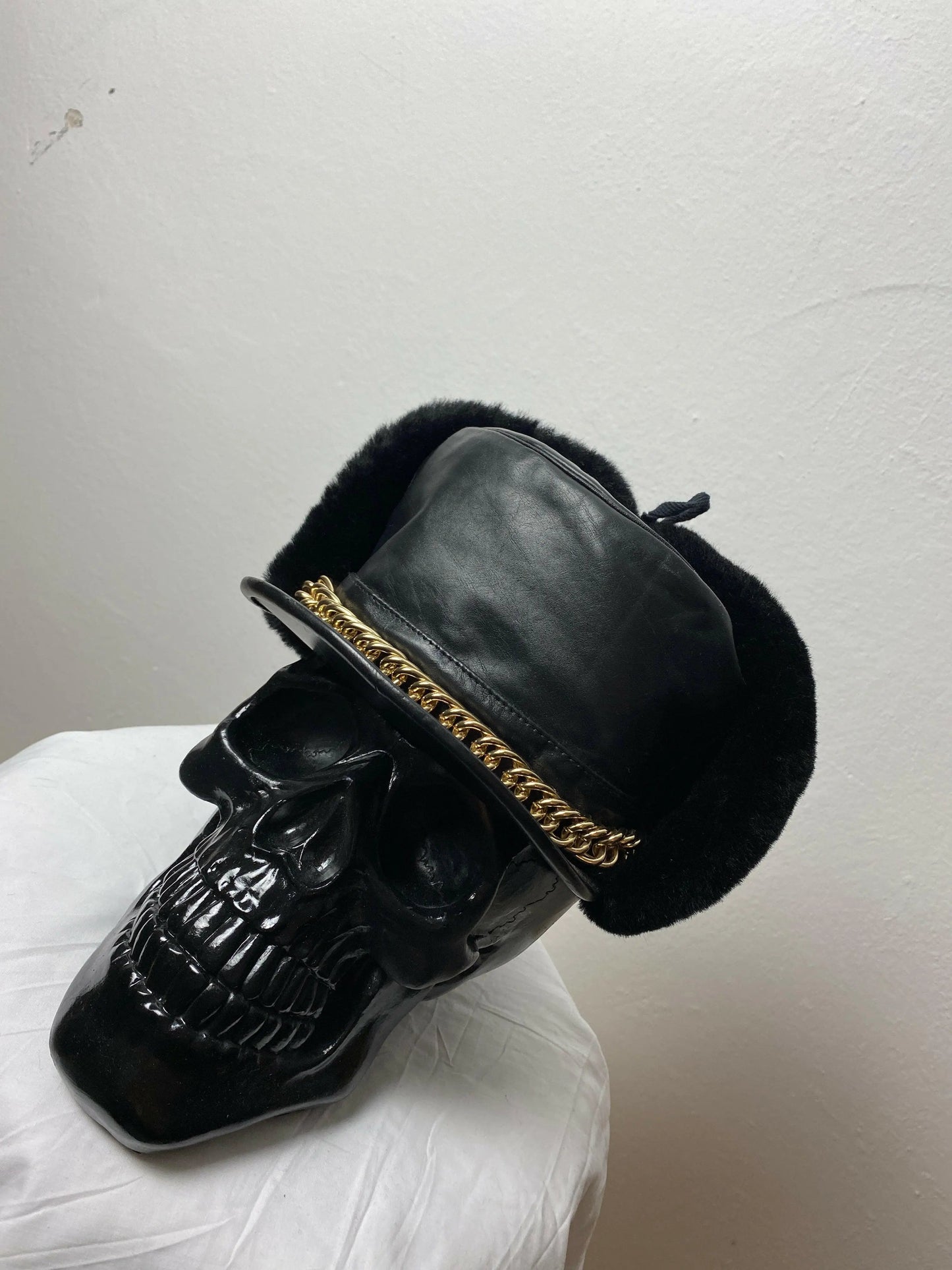 Chapka Ledermütze Schwarz - theplaincircle vintage