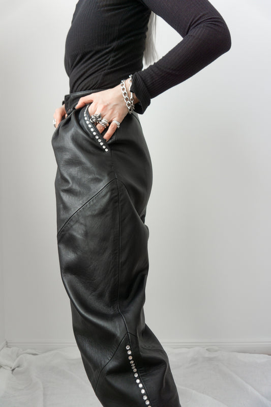 Lederhose, Schwarz, XS - theplaincircle vintage