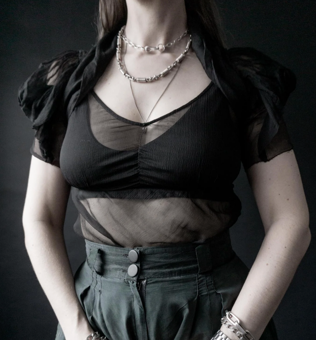 Zauberhafte Tops: Die besten Trends für einen mystischen Look