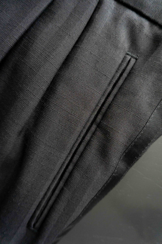 Vintage Smokinghose Damen schwarz mit Nadelstreifen
