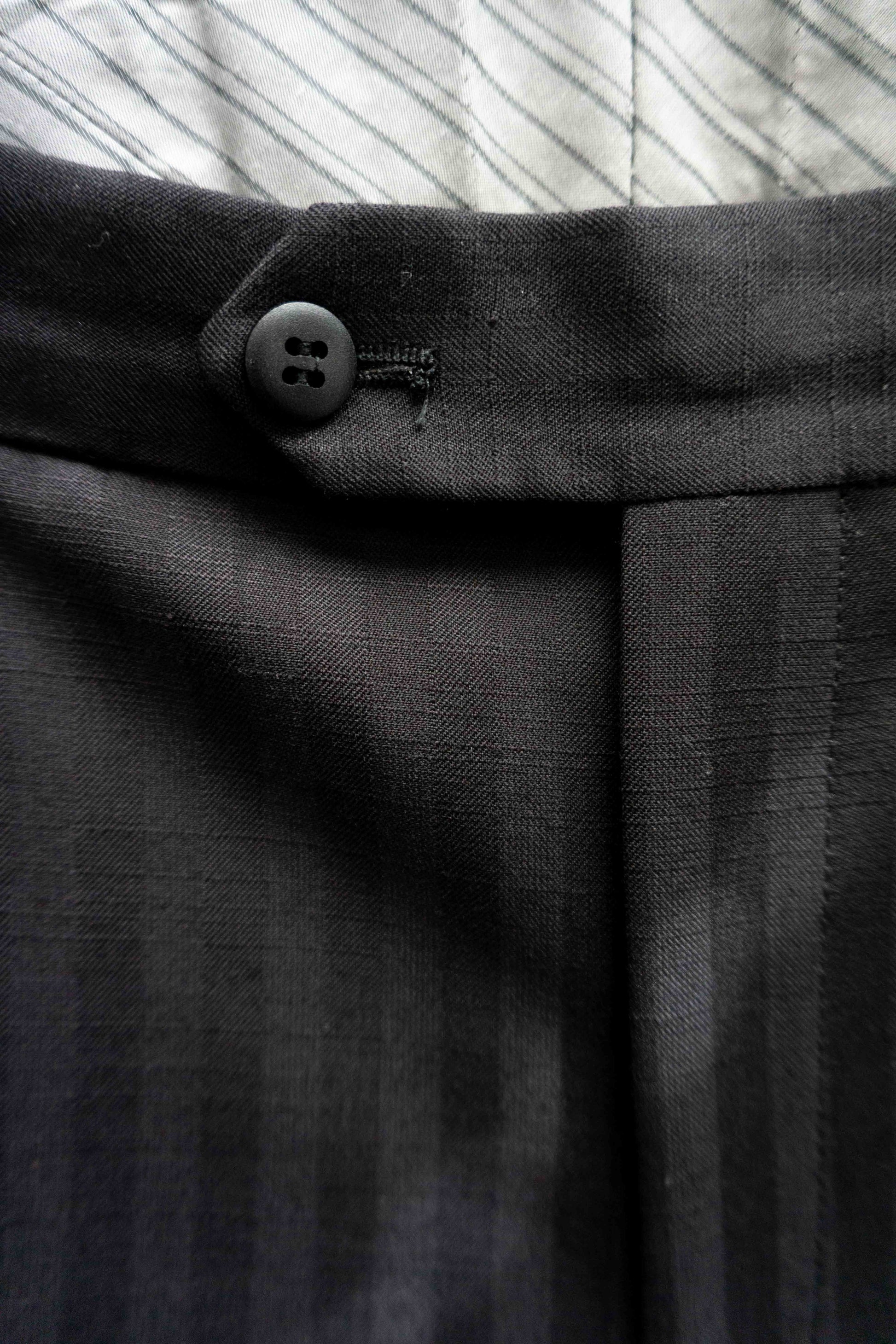 Vintage Smokinghose Damen schwarz mit Nadelstreifen
