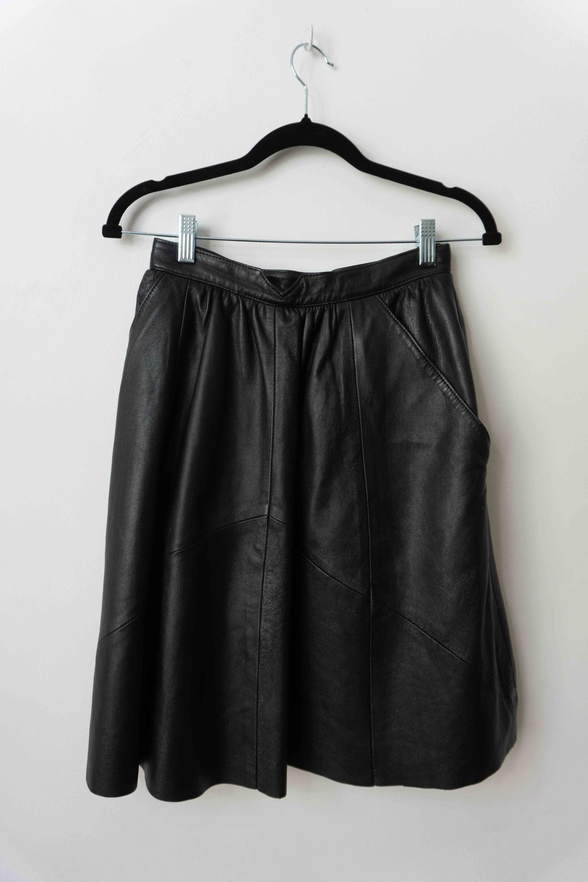 Lederrock Schwarz XS–S theplaincircle vintage