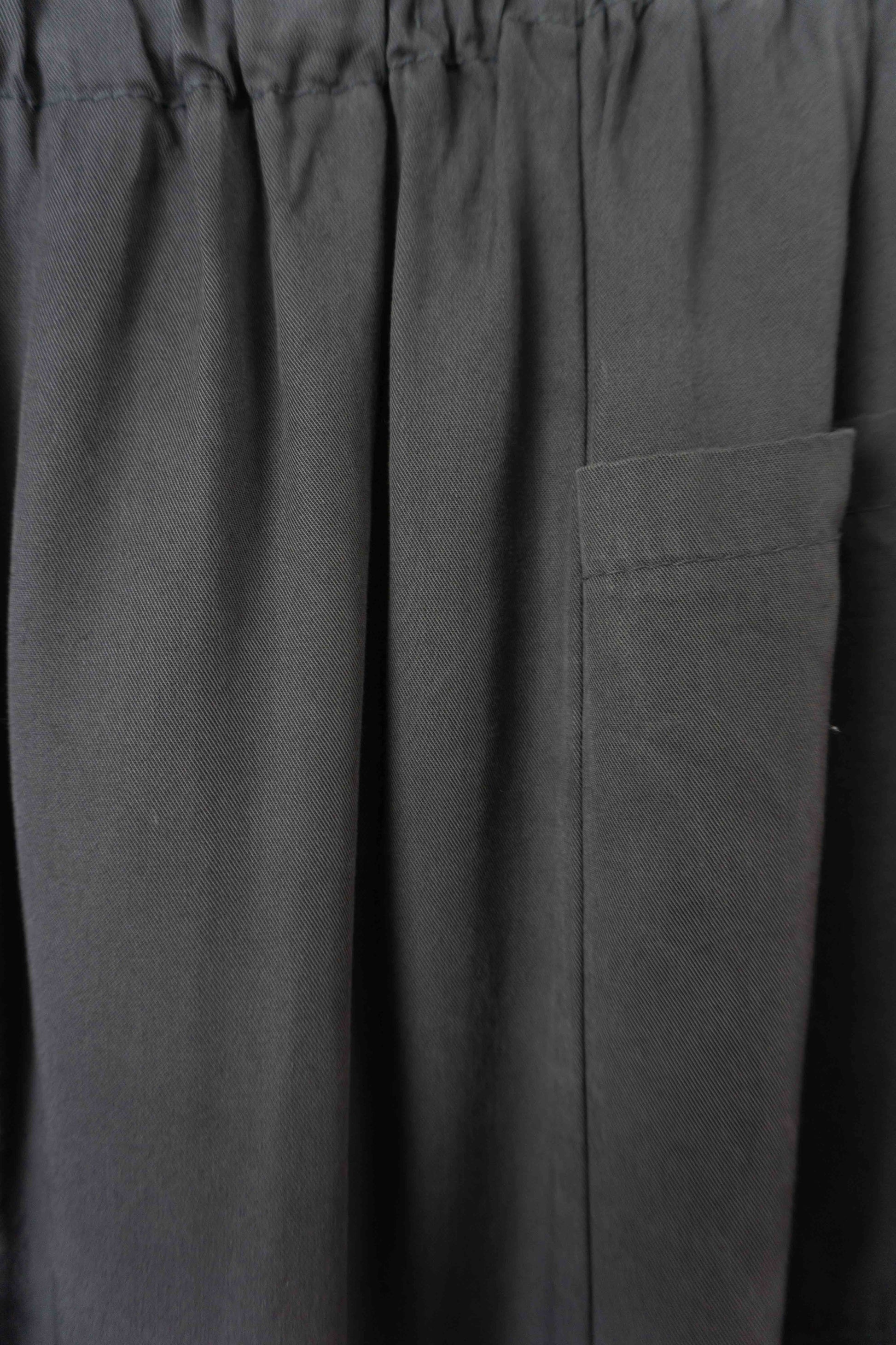 Vintage 90s Hose Washed Grey Tencel, M–L theplaincircle vintage