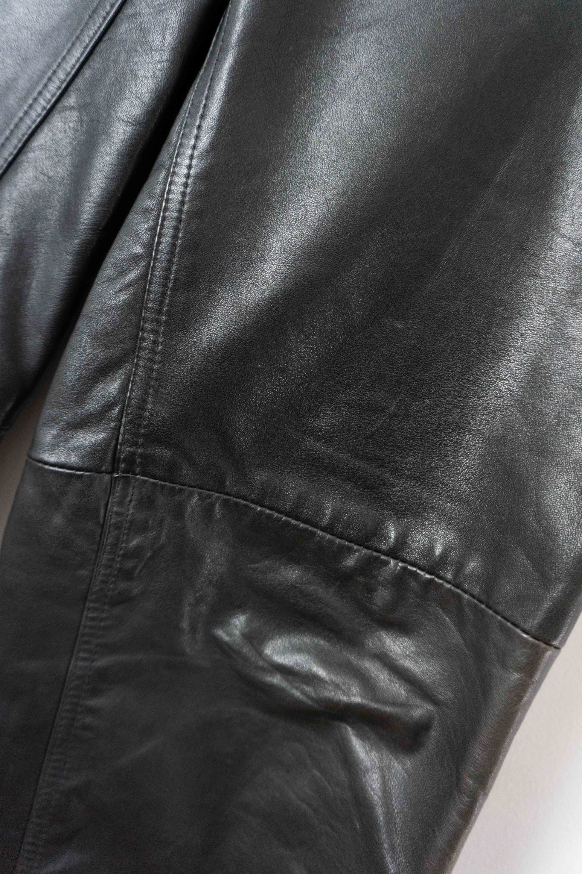 Lederhose Schwarz XS–S theplaincircle vintage