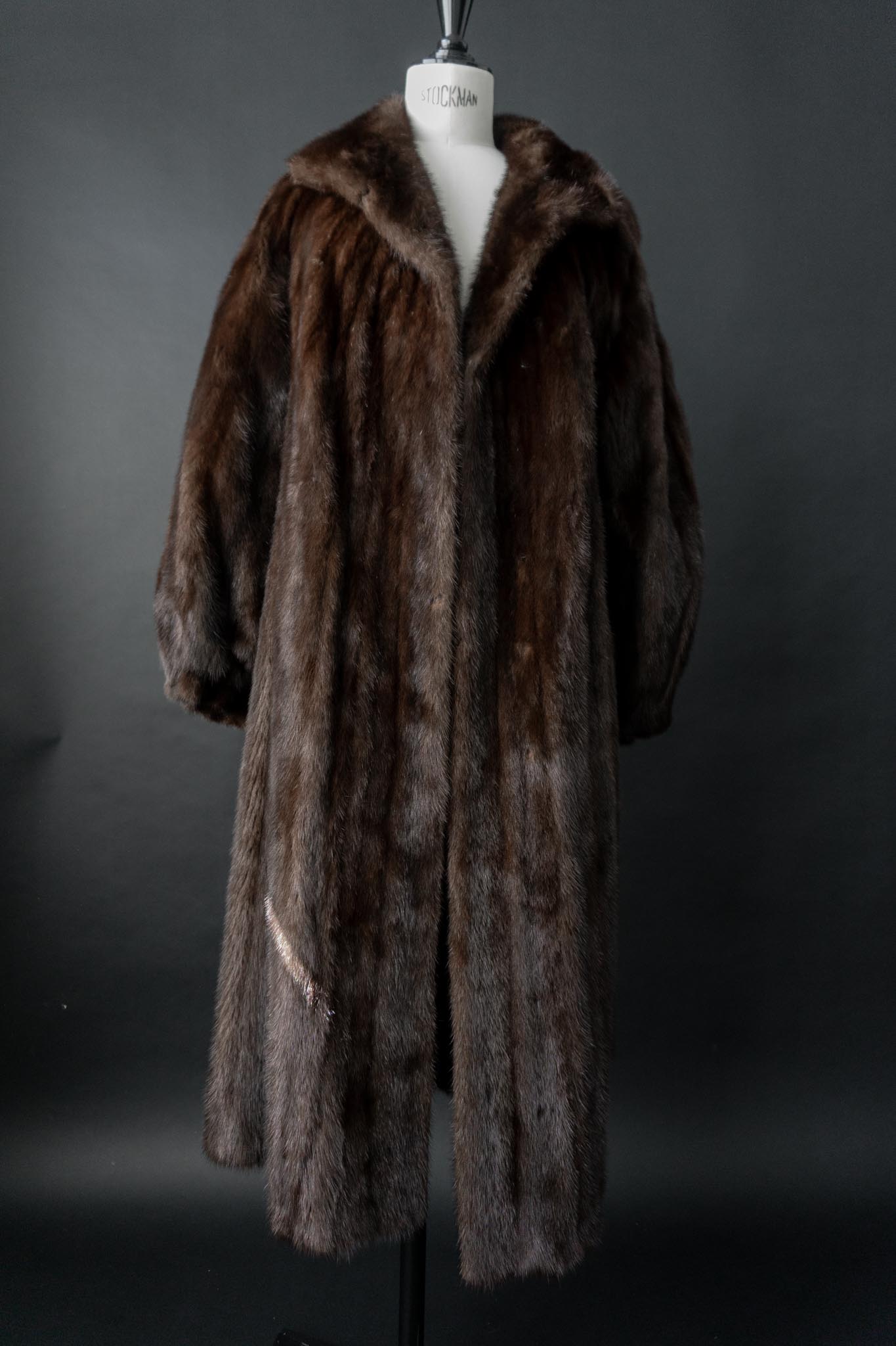 Vintage Nerz Pelzmantel Braun, S–M theplaincircle vintage