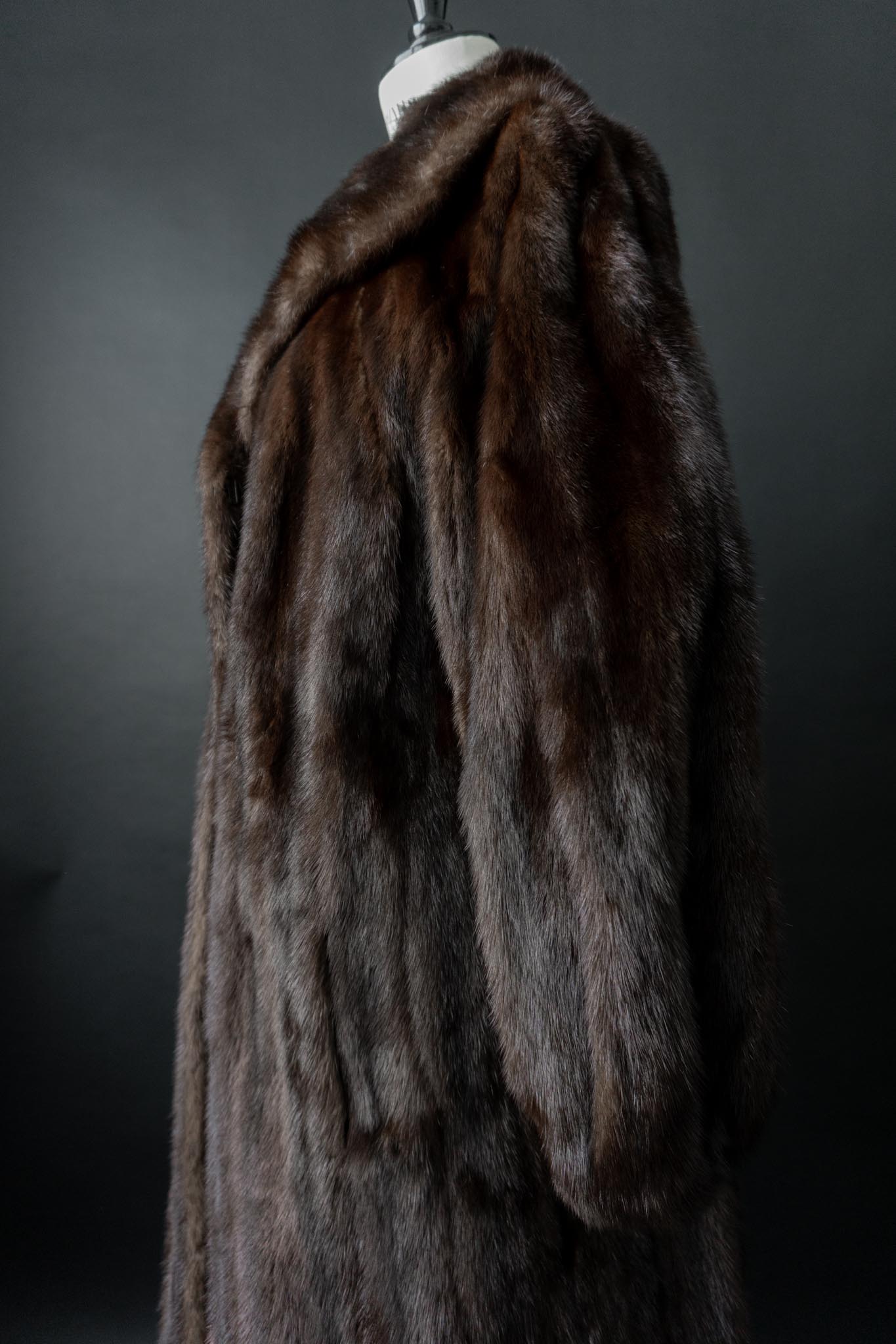 Vintage Nerz Pelzmantel Braun, S–M theplaincircle vintage